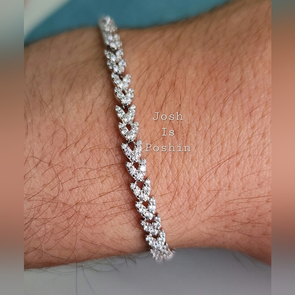 5CTW V-Link diamond tennis bracelet in 925 sterling silver - Picture 3 of 12